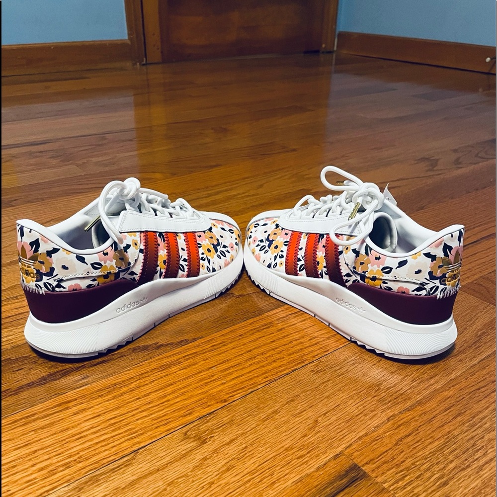adidas Women's White Sneakers with Floral Print and Orange Stripes - Picture 6 of 12